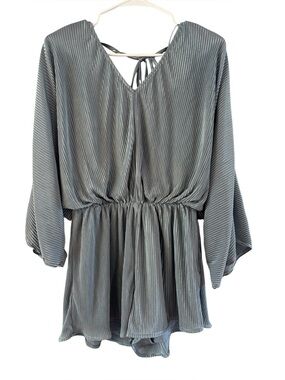 Vici Women’s Pleated V-Neck Long Sleeve Open Back Romper Shimmering Blue Size XS